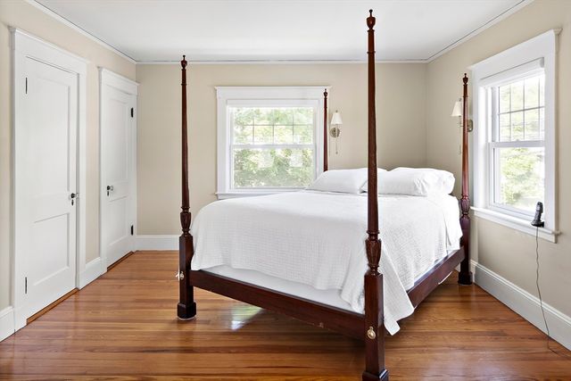 667 Salem St, Lynnfield, MA 01940