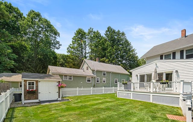 667 Salem St, Lynnfield, MA 01940