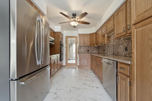 5794 E 107th Place, Crown Point, IN 46307
