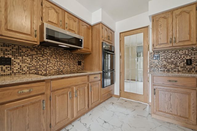 5794 E 107th Place, Crown Point, IN 46307