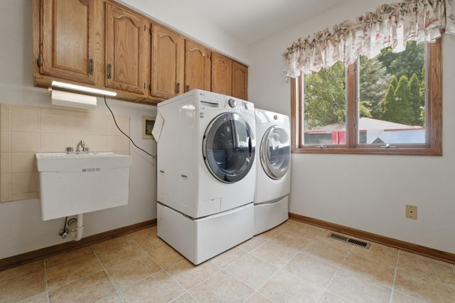 5794 E 107th Place, Crown Point, IN 46307
