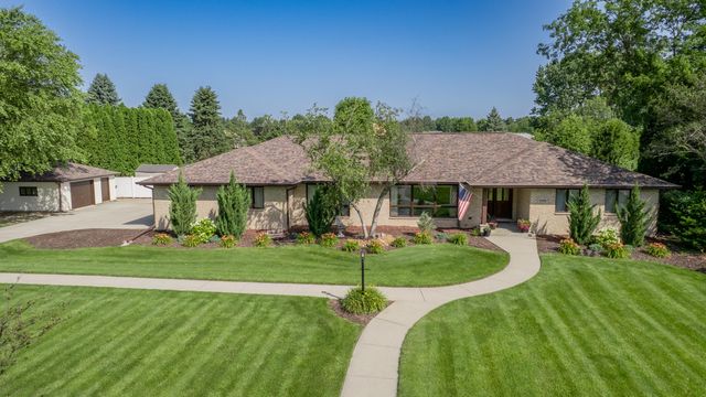 5794 E 107th Place, Crown Point, IN 46307