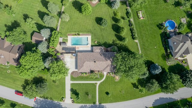 5794 E 107th Place, Crown Point, IN 46307