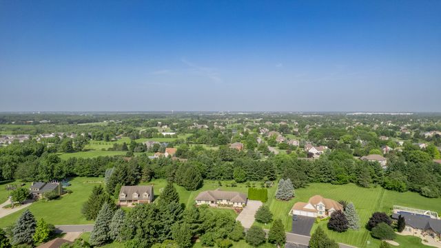 5794 E 107th Place, Crown Point, IN 46307