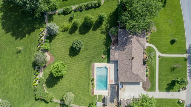 5794 E 107th Place, Crown Point, IN 46307