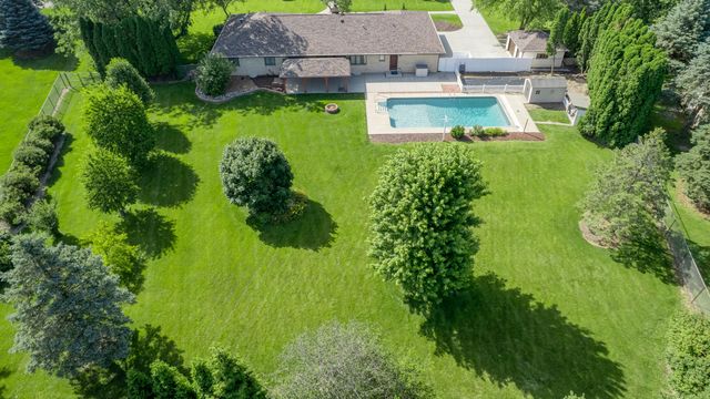 5794 E 107th Place, Crown Point, IN 46307