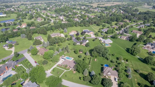 5794 E 107th Place, Crown Point, IN 46307