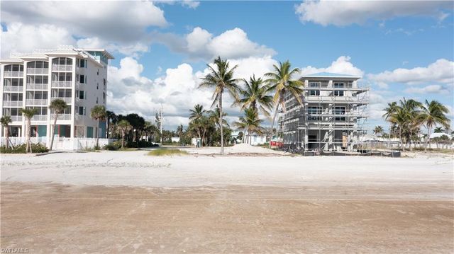 50 Dakota AVE, Fort Myers Beach, FL 33931