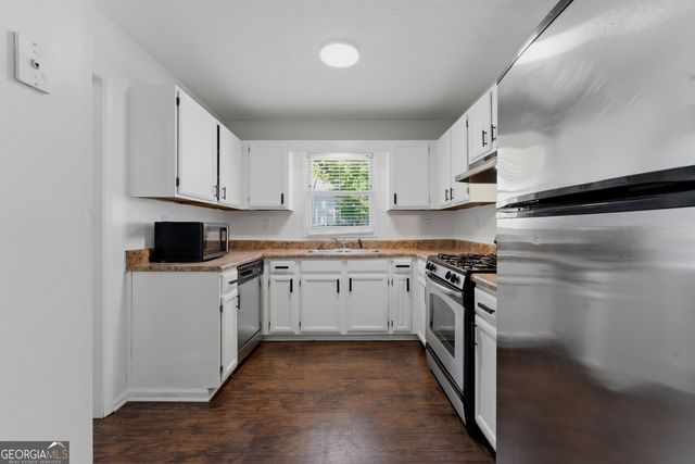 2216 Wellington Circle, Lithonia, GA 30058