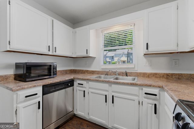 2216 Wellington Circle, Lithonia, GA 30058