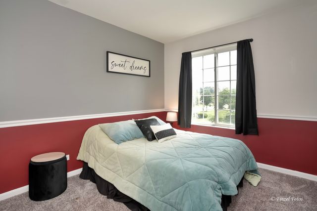 300 Briarwood Lane, Algonquin, IL 60102