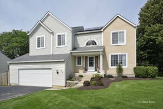 300 Briarwood Lane, Algonquin, IL 60102