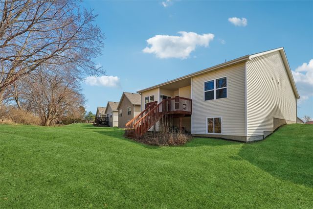 10023 N Glenstone Court, Johnston, IA 50131