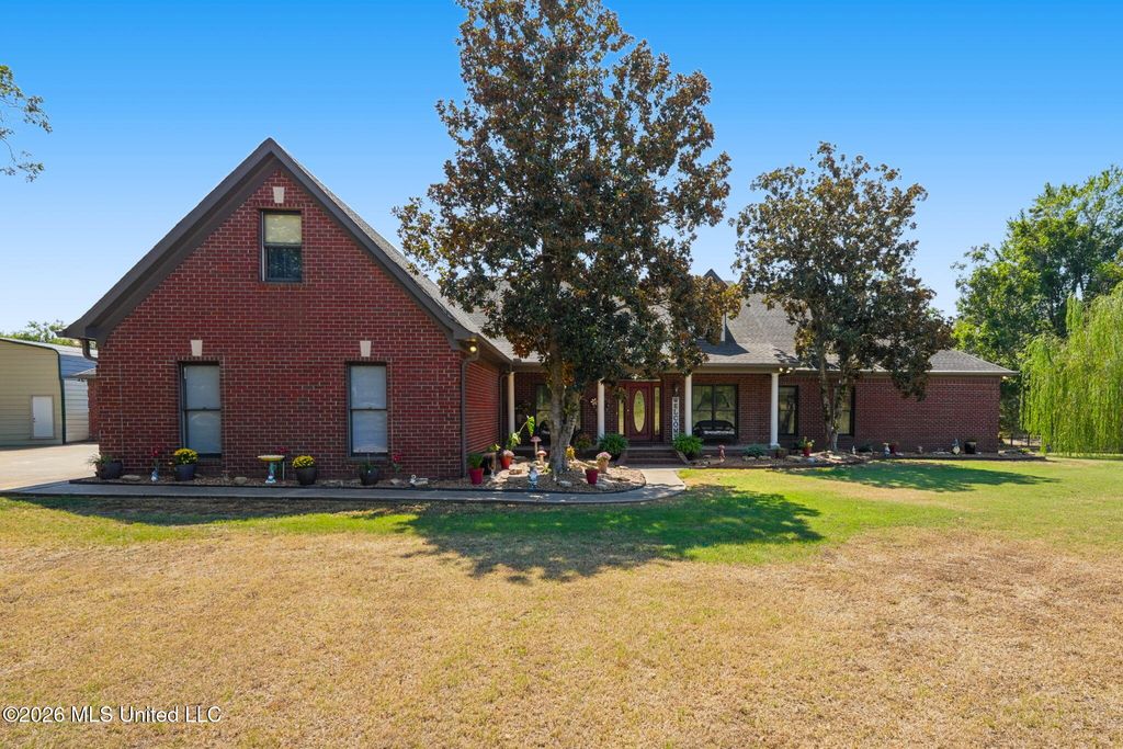 1601 Holly Springs Road, Hernando, MS 38632 — exterior