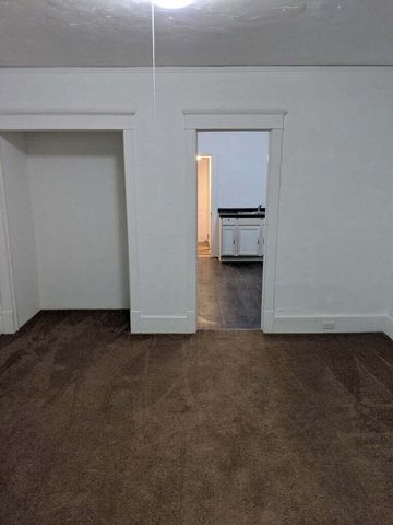 1620 Madison STREET, Manitowoc, WI 54220