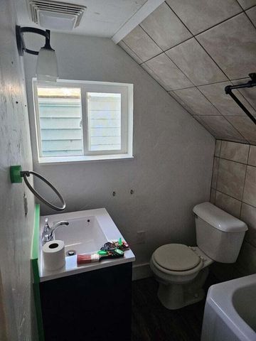 1620 Madison STREET, Manitowoc, WI 54220