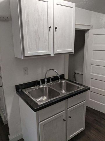 1620 Madison STREET, Manitowoc, WI 54220