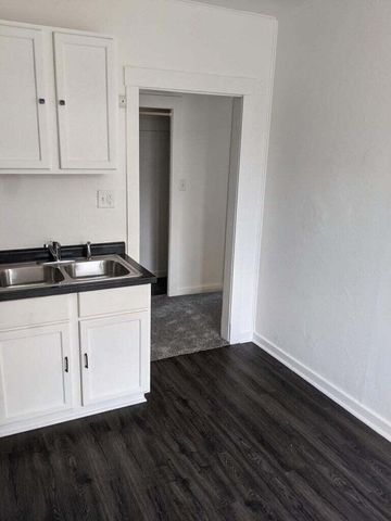 1620 Madison STREET, Manitowoc, WI 54220