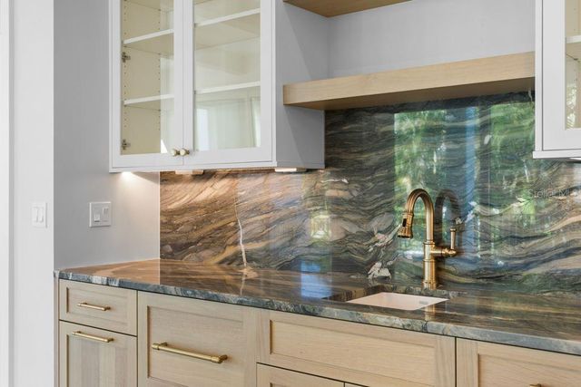 5019 W DICKENS AVENUE, Tampa, FL 33629