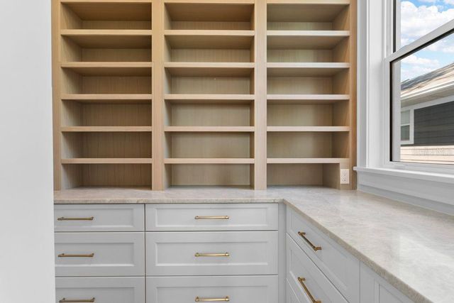 5019 W DICKENS AVENUE, Tampa, FL 33629