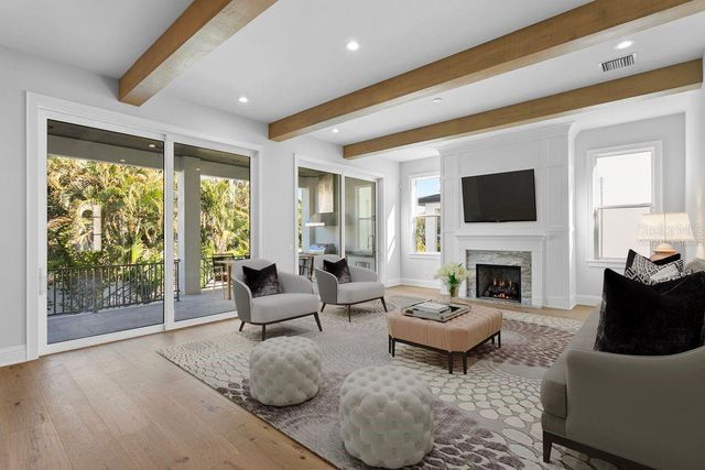 5019 W DICKENS AVENUE, Tampa, FL 33629