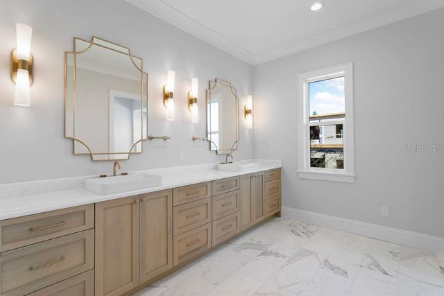 5019 W DICKENS AVENUE, Tampa, FL 33629