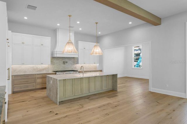 5019 W DICKENS AVENUE, Tampa, FL 33629