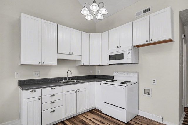 1850 Colony Dr Apt 2H, Myrtle Beach, SC 29575