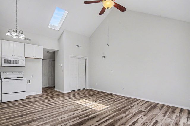 1850 Colony Dr Apt 2H, Myrtle Beach, SC 29575