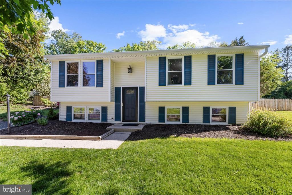 Image 1 of property listing at 7013 MACBETH WAY, Sykesville, MD 21784