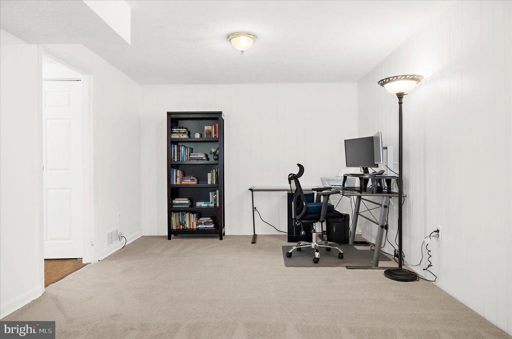 Image 26 of property listing at 7013 MACBETH WAY, Sykesville, MD 21784