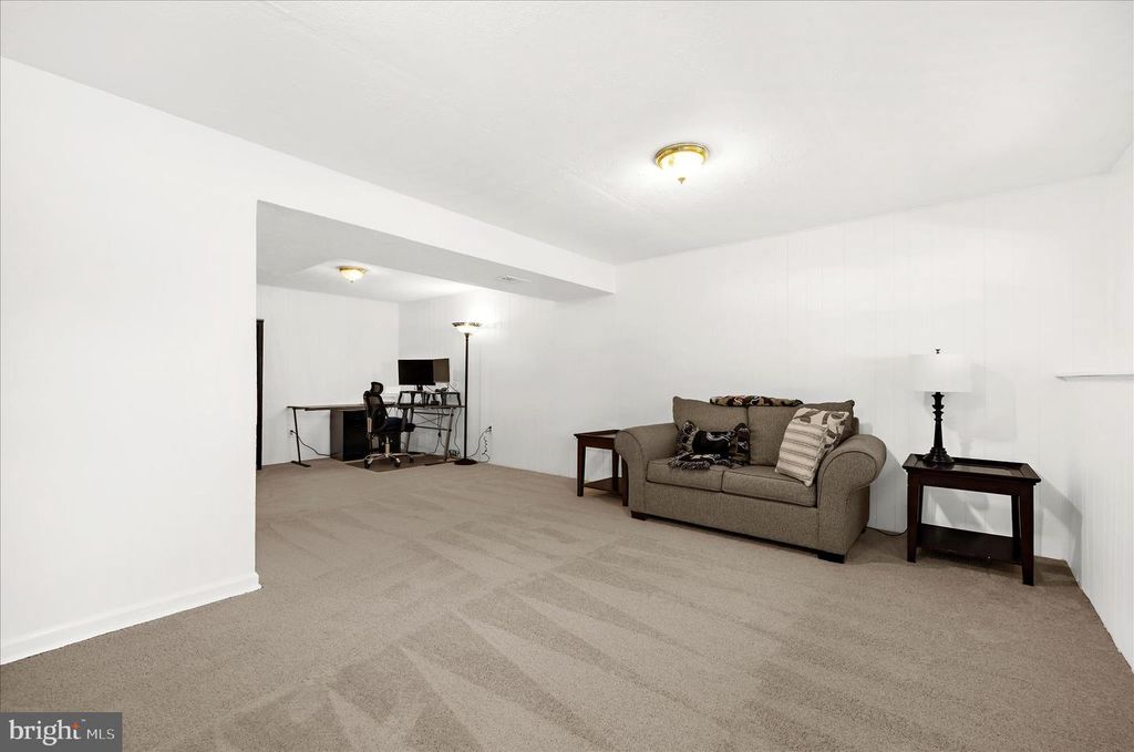 Image 29 of property listing at 7013 MACBETH WAY, Sykesville, MD 21784