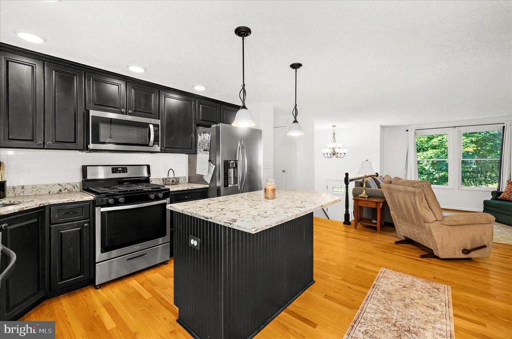 Image 5 of property listing at 7013 MACBETH WAY, Sykesville, MD 21784