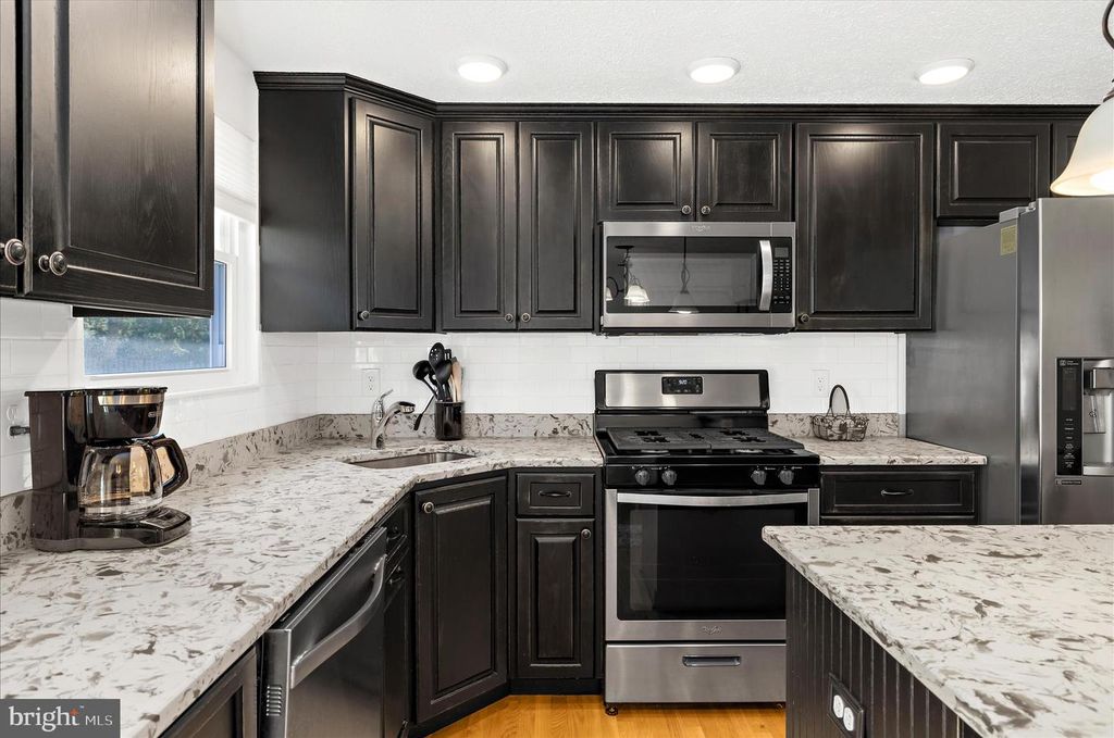 Image 6 of property listing at 7013 MACBETH WAY, Sykesville, MD 21784