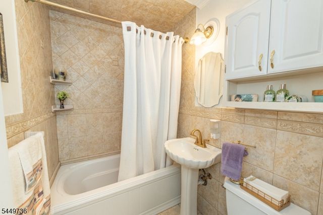 24 Filippone Way, Woodland Park, NJ 07424