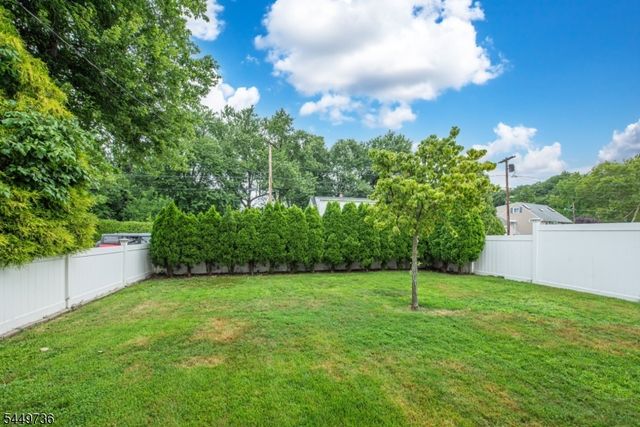 24 Filippone Way, Woodland Park, NJ 07424
