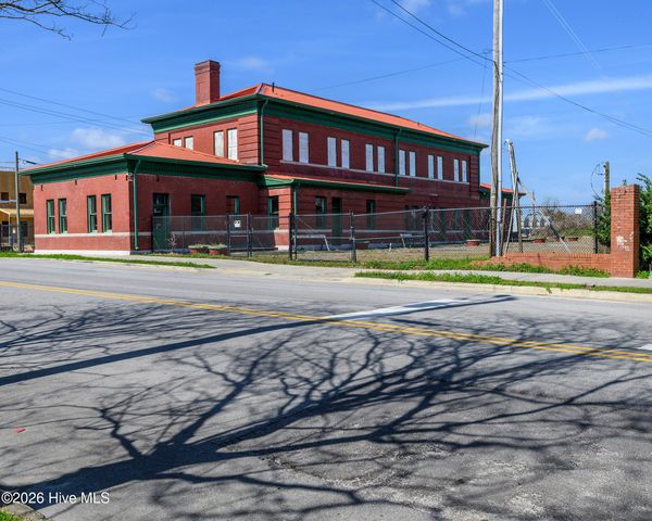 869 Pasteur Street, New Bern, NC 28560