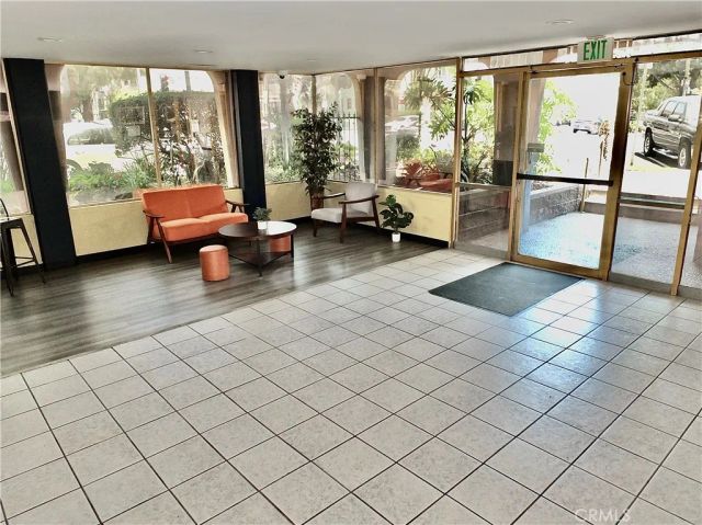 545 Chestnut Avenue 203, Long Beach, CA 90802