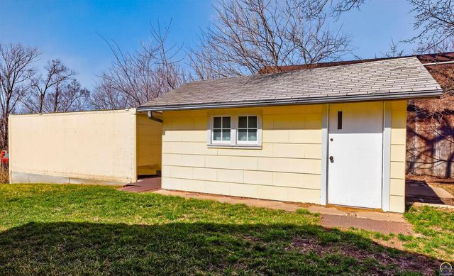 554 W 15th ST, Horton, KS 66439