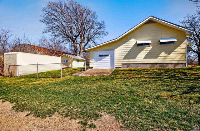 554 W 15th ST, Horton, KS 66439