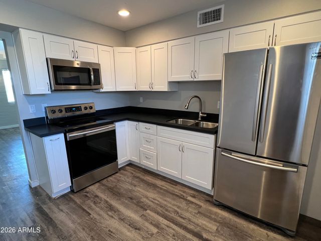 3630 N 15TH Avenue, Phoenix, AZ 85015