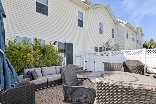 161 Brattle Circle, Melville, NY 11747