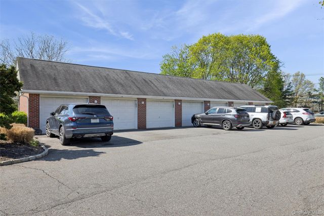 161 Brattle Circle, Melville, NY 11747