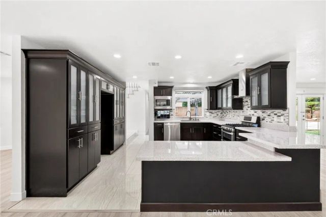 19361 Plummer Street, Northridge, CA 91324