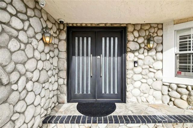 19361 Plummer Street, Northridge, CA 91324