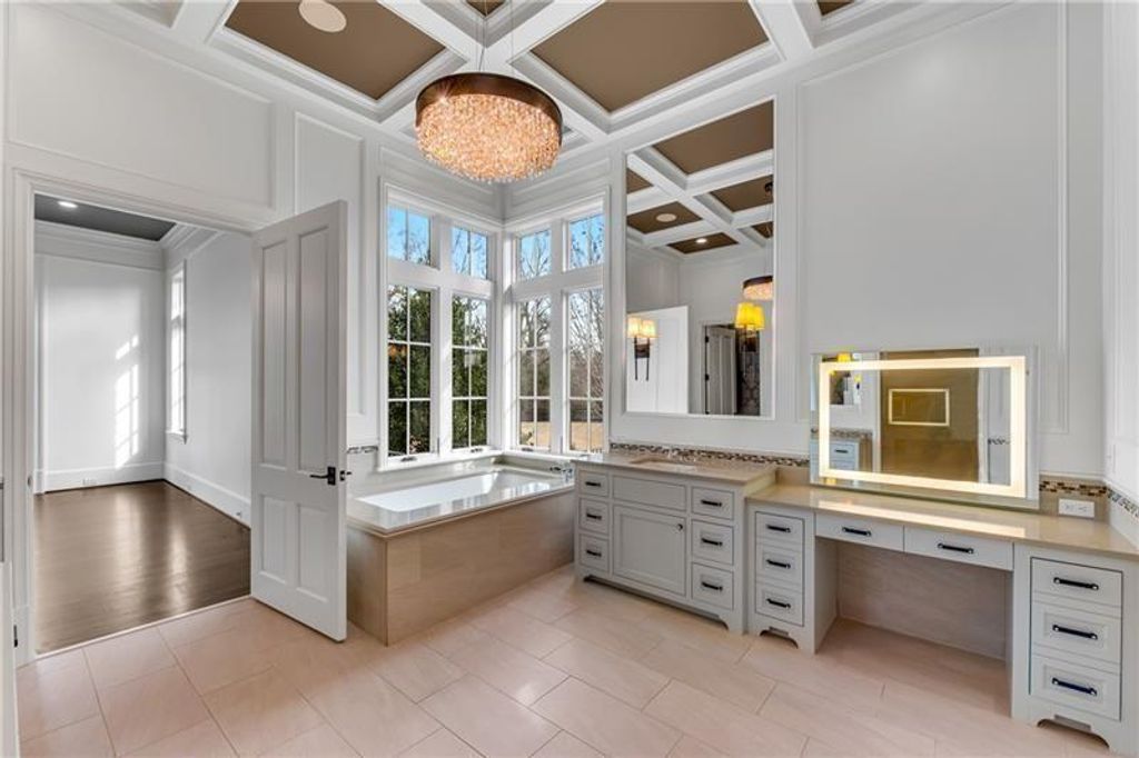 Image 28 of property listing at 560 Lost River Bend, Milton, GA 30004