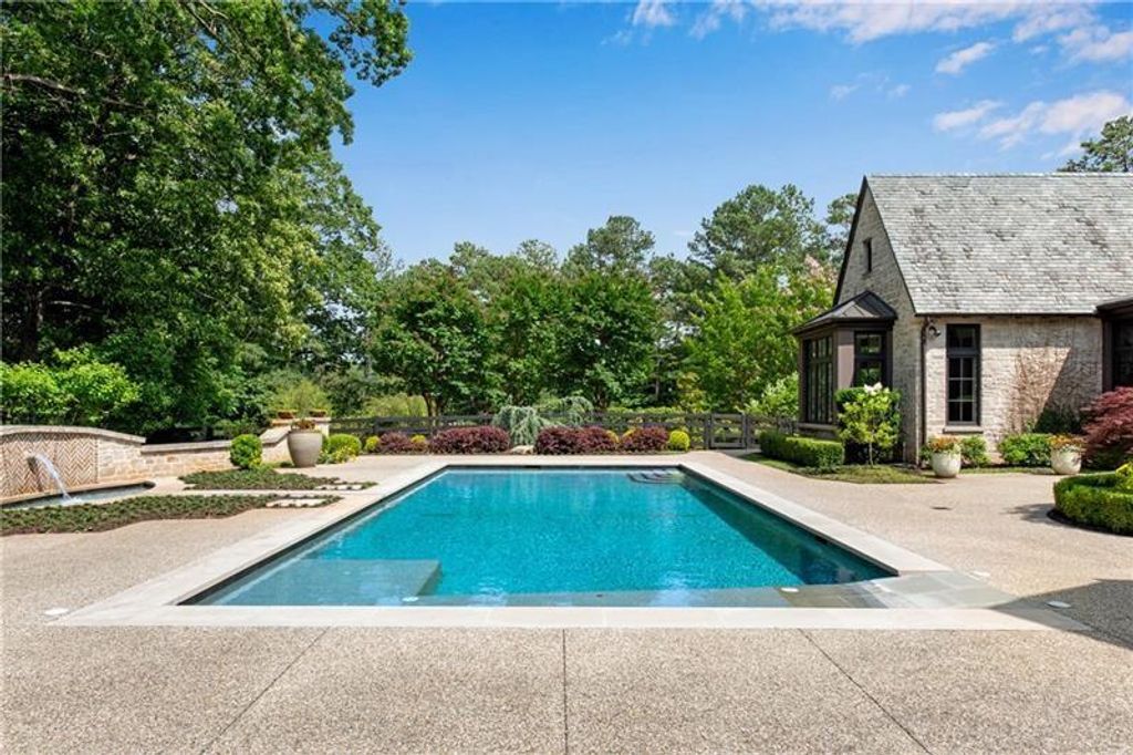 Image 54 of property listing at 560 Lost River Bend, Milton, GA 30004