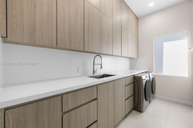 7301 SW 173rd St, Palmetto Bay, FL 33157