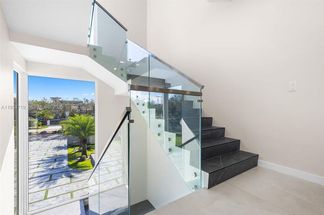 7301 SW 173rd St, Palmetto Bay, FL 33157