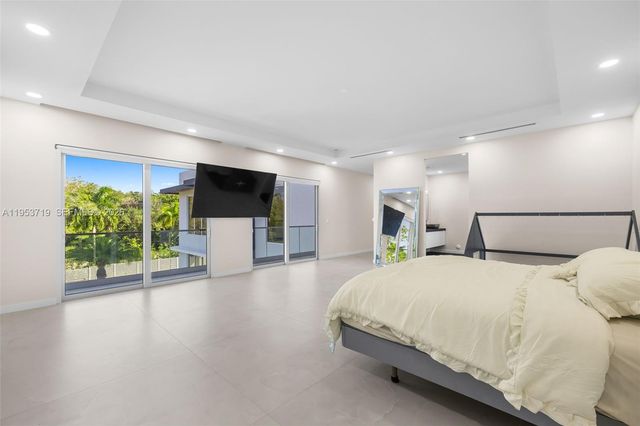 7301 SW 173rd St, Palmetto Bay, FL 33157